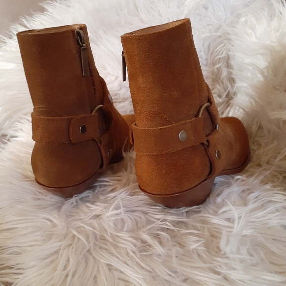 Saint Laurent Leather Booties - Picture 6 of 8